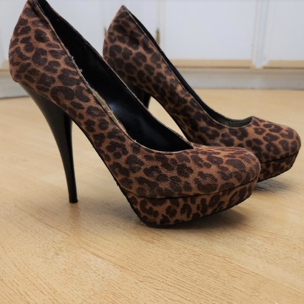 Candies Leopard Stiletto 5 inch High Heel Shoes Women's Size 7.5